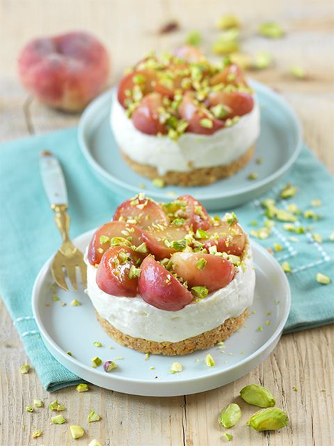 Cheesecake faisselle de brebis, pêche et pistache