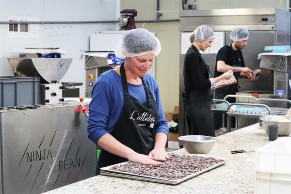 La fabrication du chocolat de la sélection de la fève à la tablette de chocolat LK