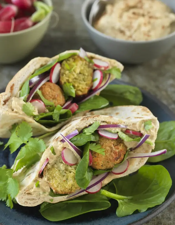 Pains pita aux falafels et houmous maison