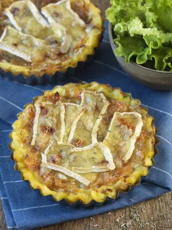 Tartelettes aux pommes de terres et au camembert
